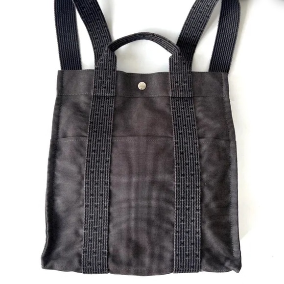 Hermès Her Line MM Backpack 👝 - Picture 2 of 13